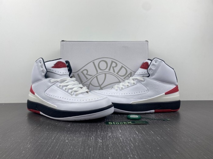 Air Jordan 2 OG “Chicago”  DX2454-106