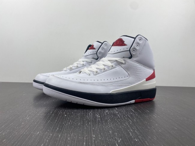 Air Jordan 2 OG “Chicago”  DX2454-106