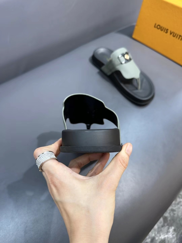 Men  L*ouis V*uitton Top Sandals