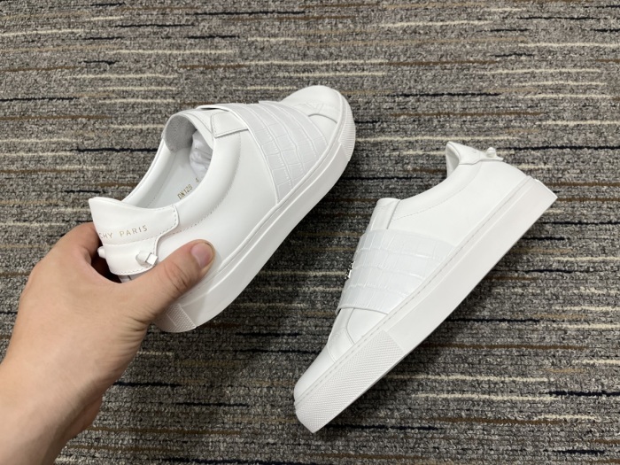 Men  G*venchy Top Quality Sneakers