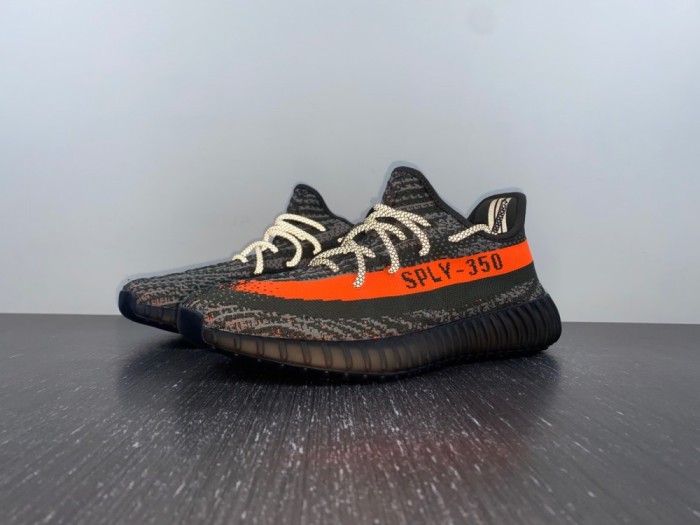 yeezy 350 v2  HQ7045