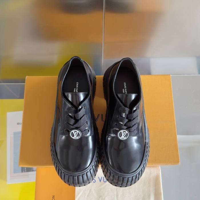 Women L*ouis  V*uitton Top Sneakers