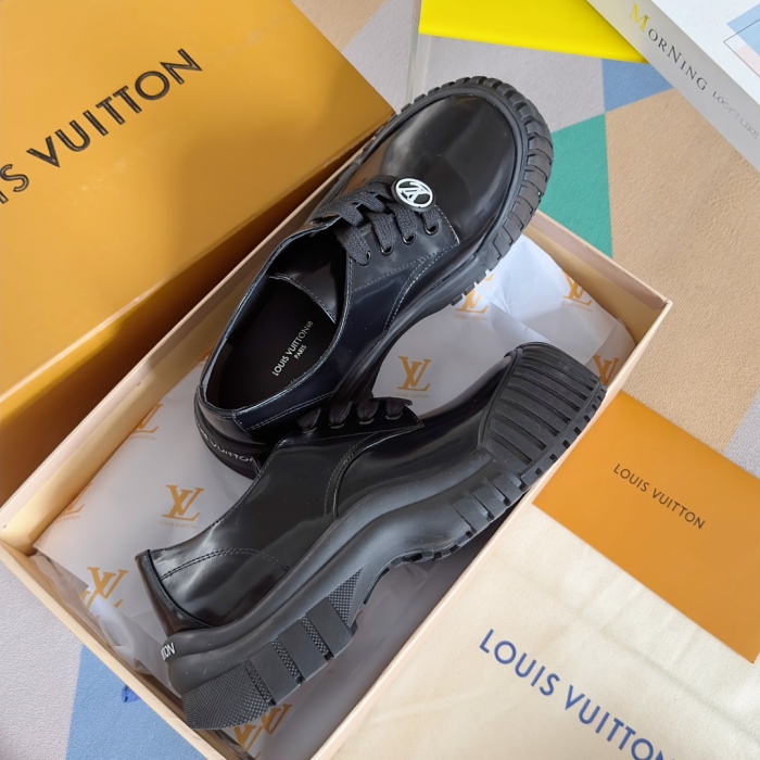 Women L*ouis  V*uitton Top Sneakers