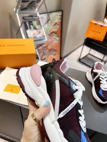Women L*ouis V*uitton Top Sneakers