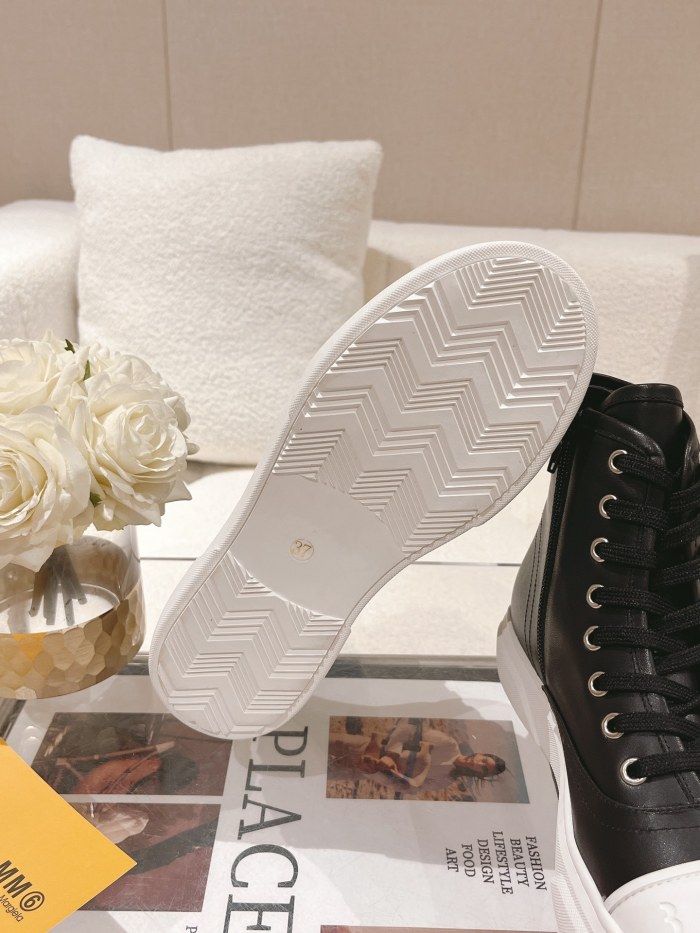 Women M*M6 Top Quality Sneakers