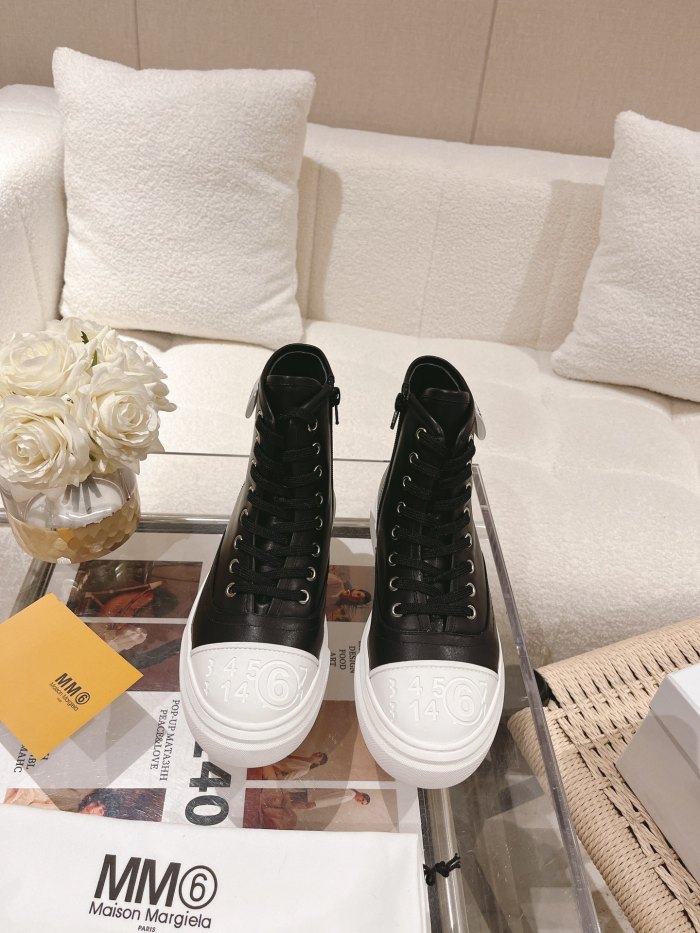 Women M*M6 Top Quality Sneakers