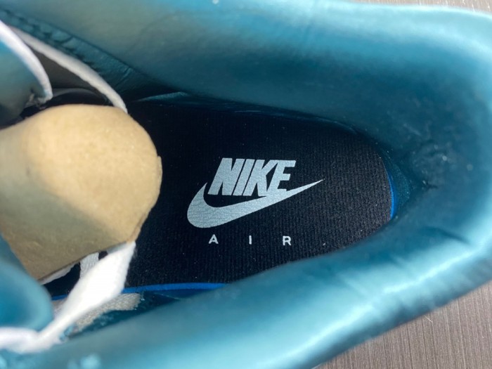 Air Jordan 3 Retro  136064-660