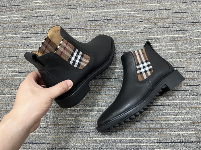 Women B*urberry Top  Boot