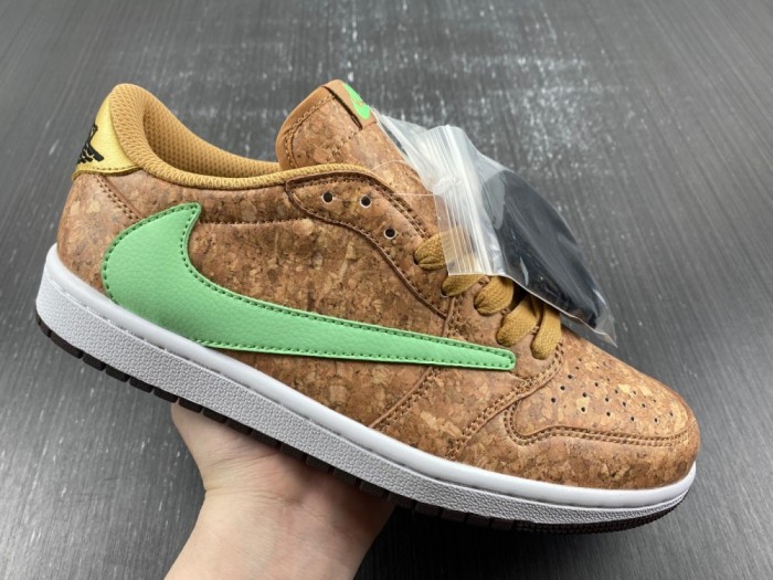 T*ravis S*cott x Air Jordan 1 Low  DM7866 922