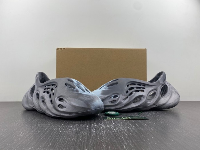 YEEZY  FOAM RUNNER MX  Granite    IE4931