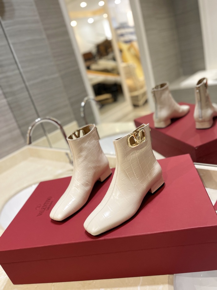 Women V*alentino Top Quality Boots 3CM