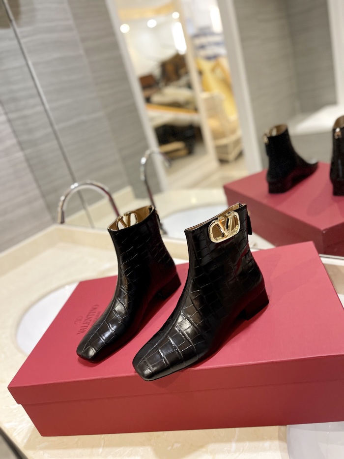 Women V*alentino Top Quality Boots 3CM