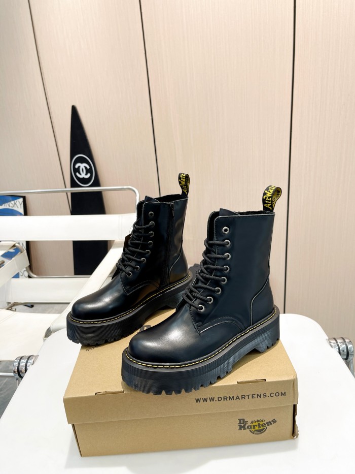 Women D*r m*artens  Top Sneaker