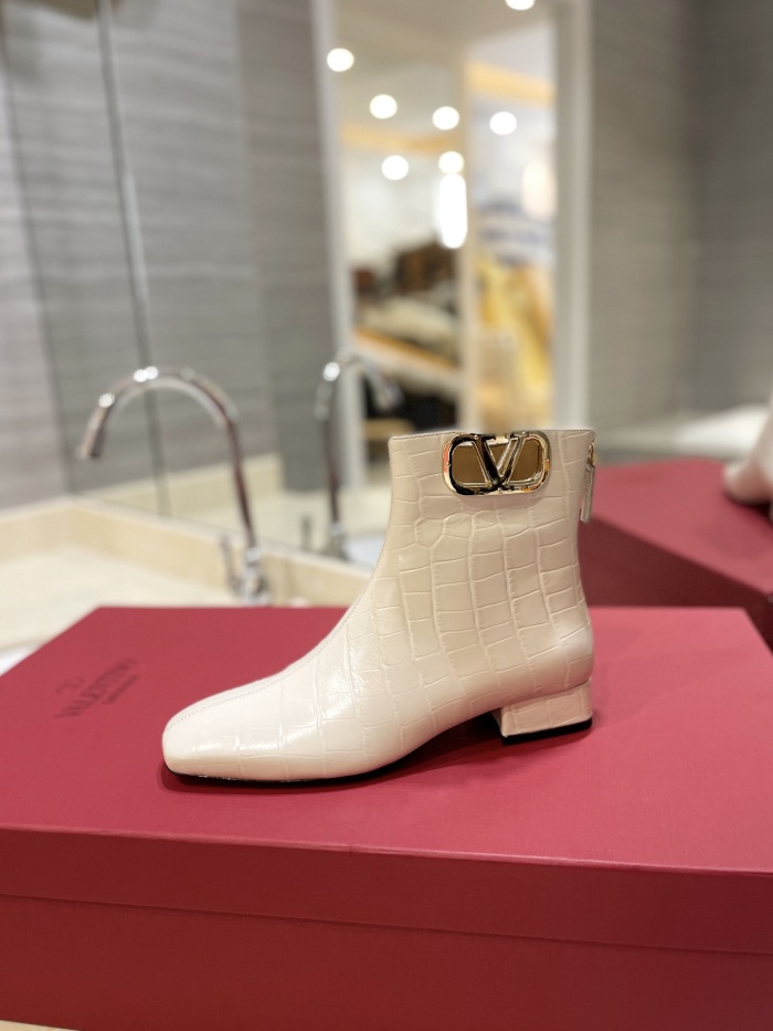 Women V*alentino Top Quality Boots 3CM