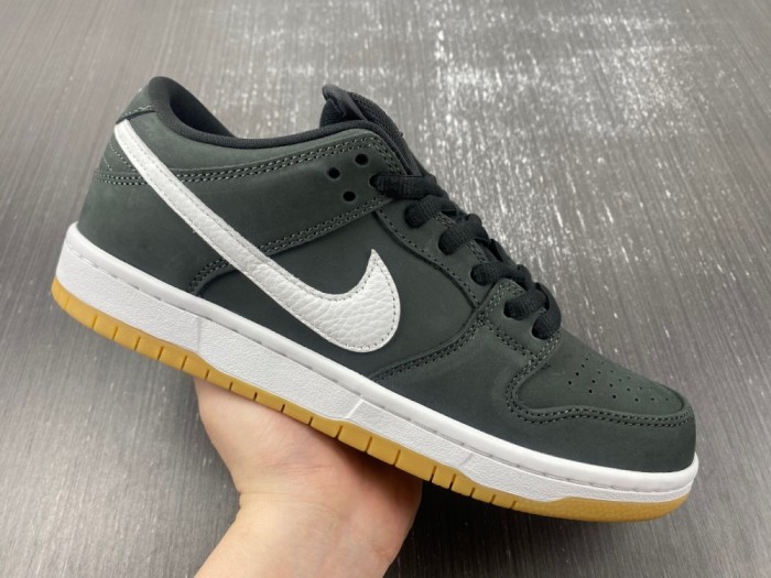 N*ike SB Dunk Low Black Gum  CD2563 006