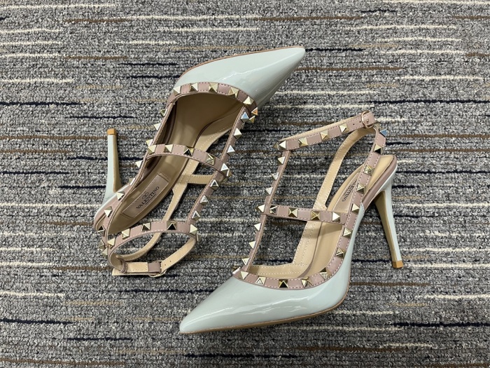 Women V*alentino Top Quality Sandals