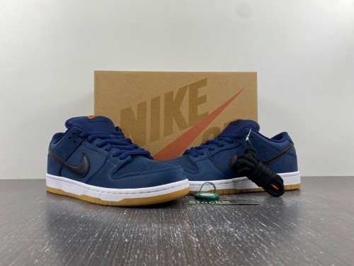 N*ike S*B D*unk Low Pro ISO  CW7463-401
