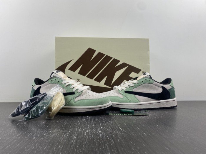 T*ravis S*cott x Air Jordan 1 Low  DM7866 813