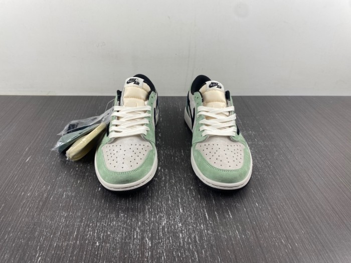 T*ravis S*cott x Air Jordan 1 Low  DM7866 813