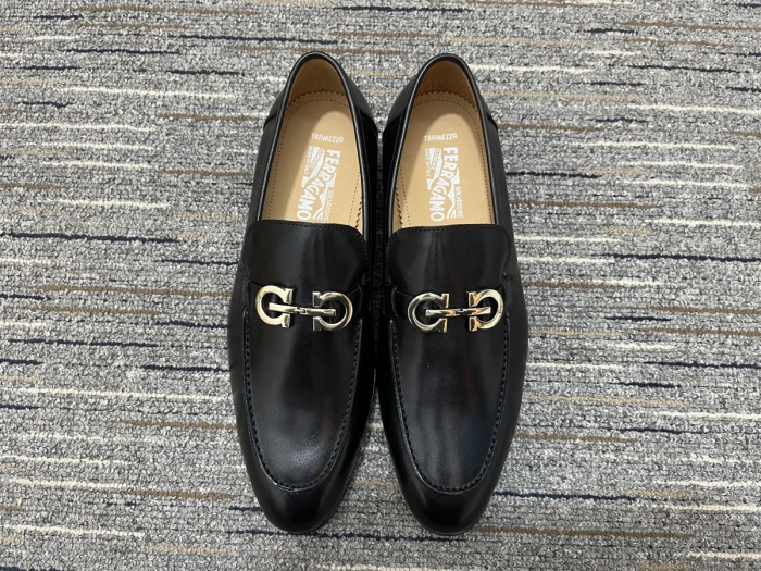 *Salvatore F*erragamo Loafer