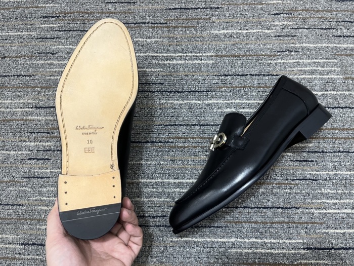 *Salvatore F*erragamo Loafer