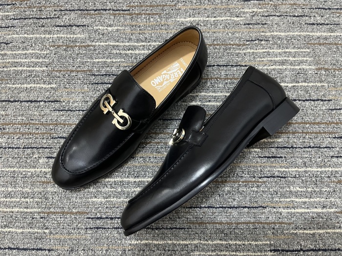 *Salvatore F*erragamo Loafer