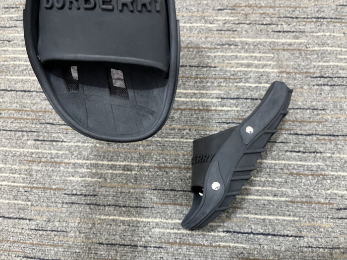 Men  B*urberry Top Sandals