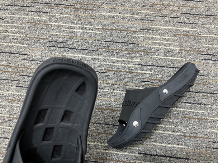 Men  B*urberry Top Sandals