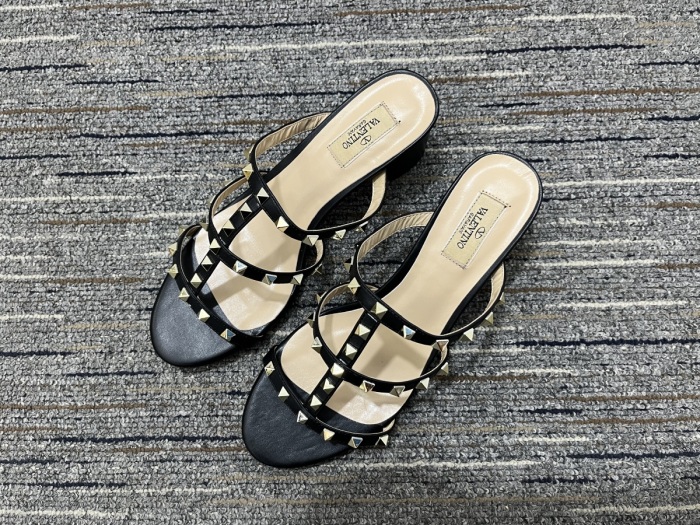 Women V*alentino Top Quality Sandals