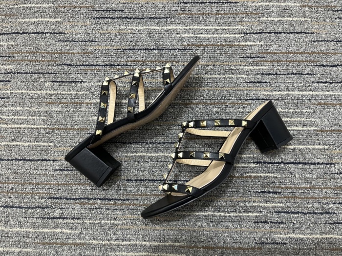 Women V*alentino Top Quality Sandals
