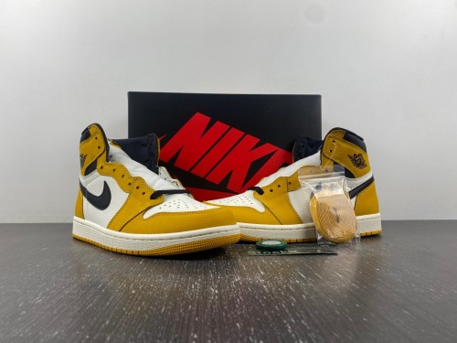 Air Jordan 1 High OG “Yellow Ochre”  DZ5485 701