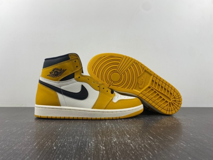 Air Jordan 1 High OG “Yellow Ochre”  DZ5485 701
