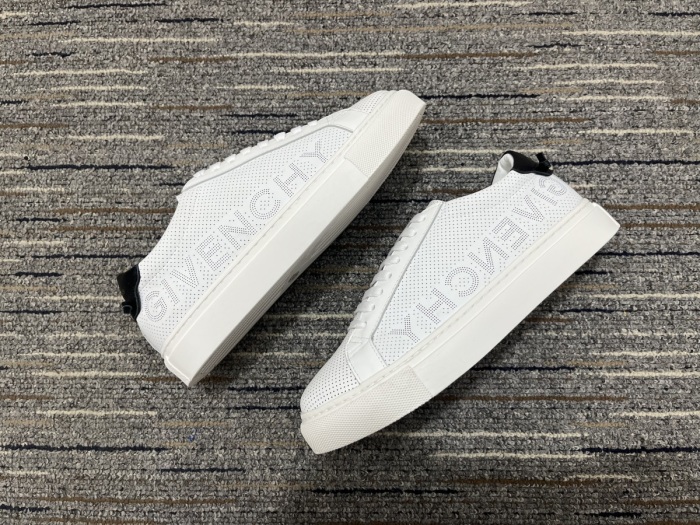 Men  G*venchy Top Quality Sneakers
