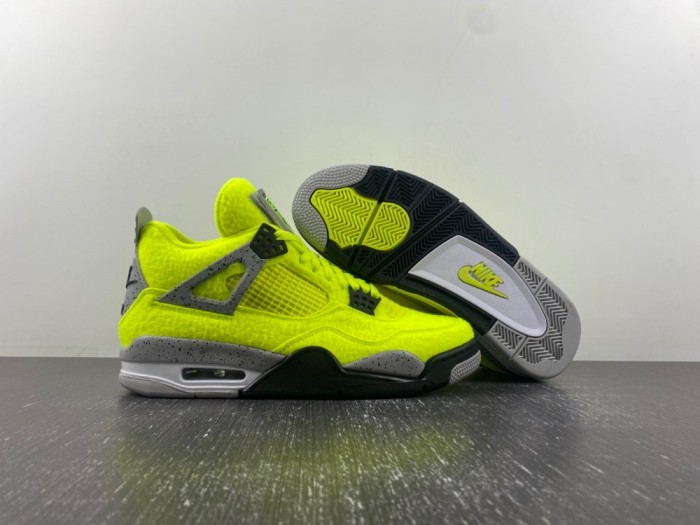 AIR JORDAN 4