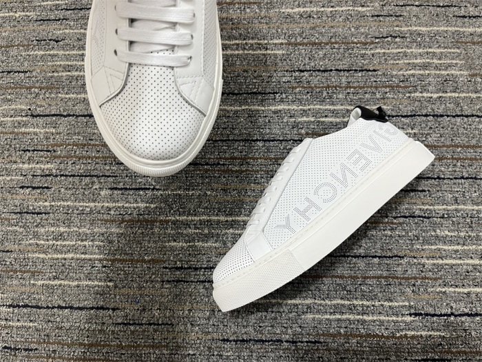 Men  G*venchy Top Quality Sneakers