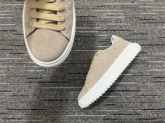 Women L*ouis V*uitton Top Sneakers