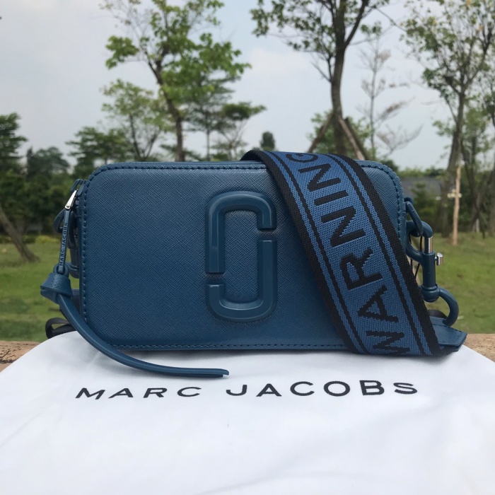 M*arc J*acobs Camera bag 19*12*6cm