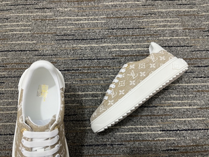 Women L*ouis V*uitton Top Sneakers