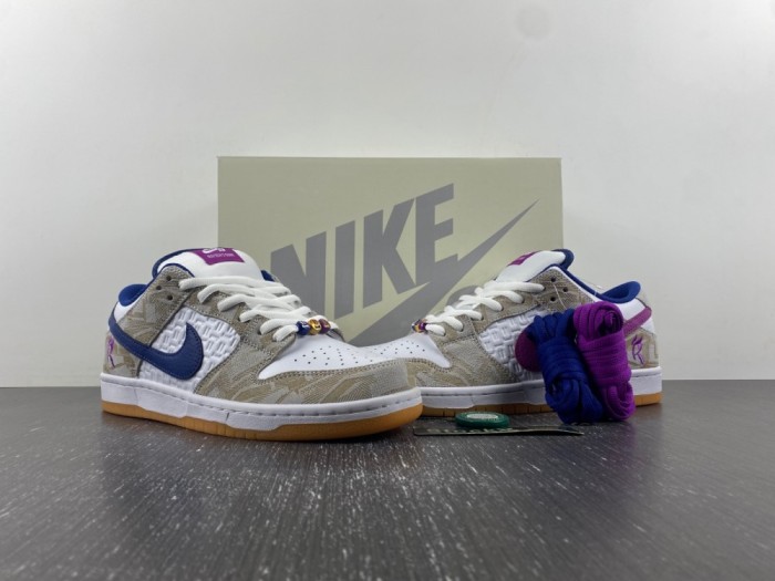 R*ayssa Leal x N*ike D*unk SB Low  FZ5251-001