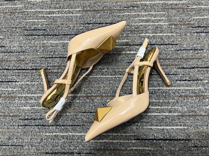 Women V*alentino Top Quality Sandals