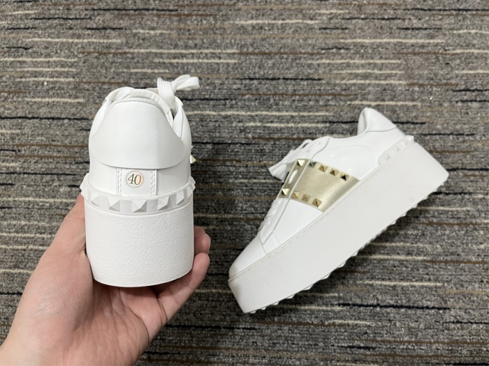 Men Women 𝑉*𝐴𝐿𝐸𝑁𝑇𝐼𝑁𝑂 Top Sneakers