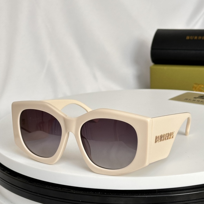 Top Quality B*URBERR Glasses