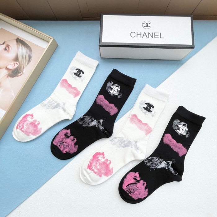 Socks 4 pairs