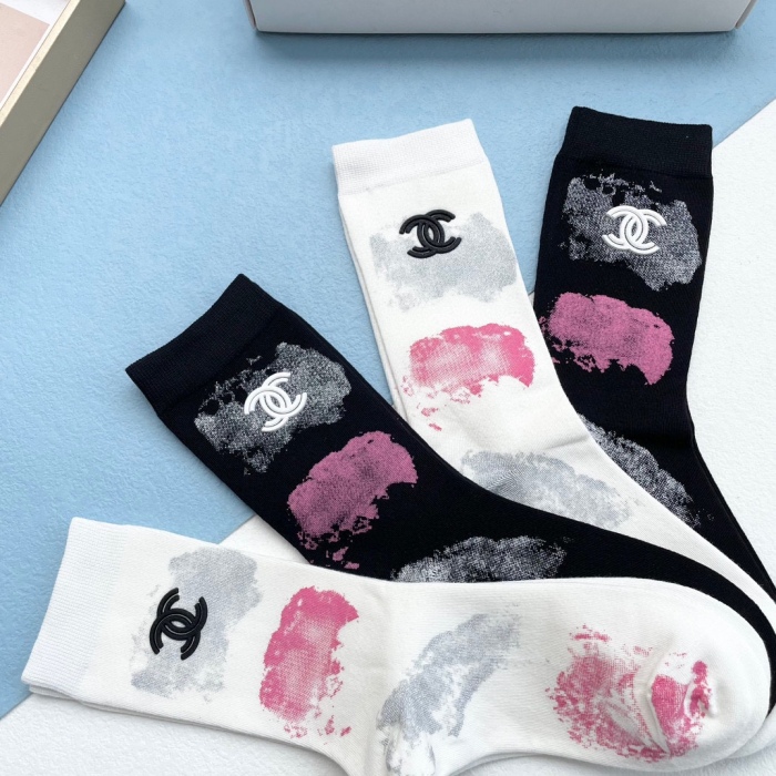 Socks 4 pairs