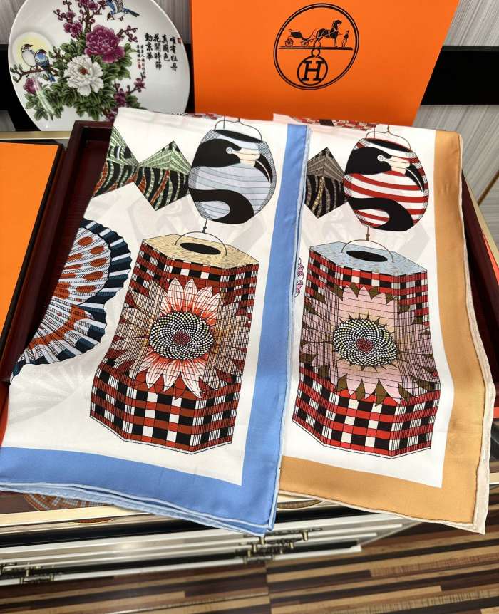 Scarf 90 x 90 CM