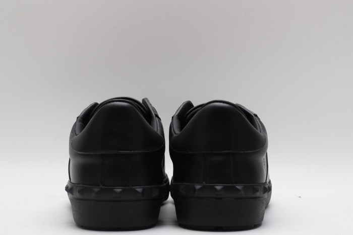 Men Women 𝑉*𝐴𝐿𝐸𝑁𝑇𝐼𝑁𝑂 Top Sneakers