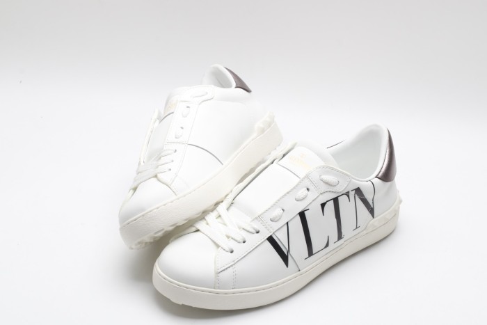 Men Women 𝑉*𝐴𝐿𝐸𝑁𝑇𝐼𝑁𝑂 Top Sneakers