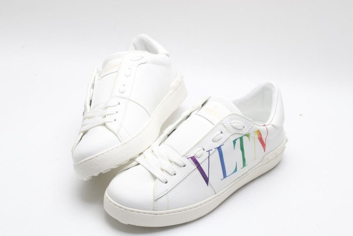 Men Women 𝑉*𝐴𝐿𝐸𝑁𝑇𝐼𝑁𝑂 Top Sneakers