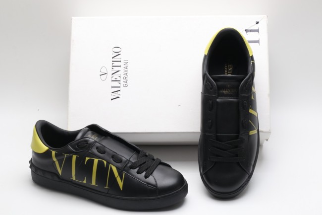 Men Women 𝑉*𝐴𝐿𝐸𝑁𝑇𝐼𝑁𝑂 Top Sneakers