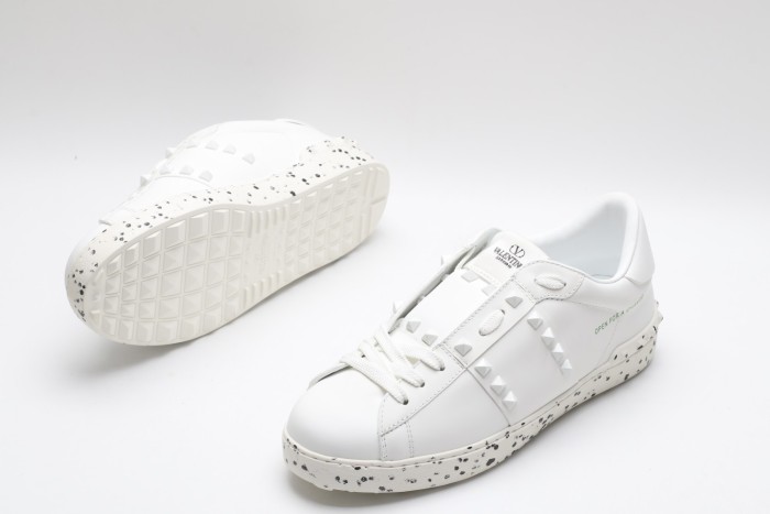 Men Women 𝑉*𝐴𝐿𝐸𝑁𝑇𝐼𝑁𝑂 Top Sneakers